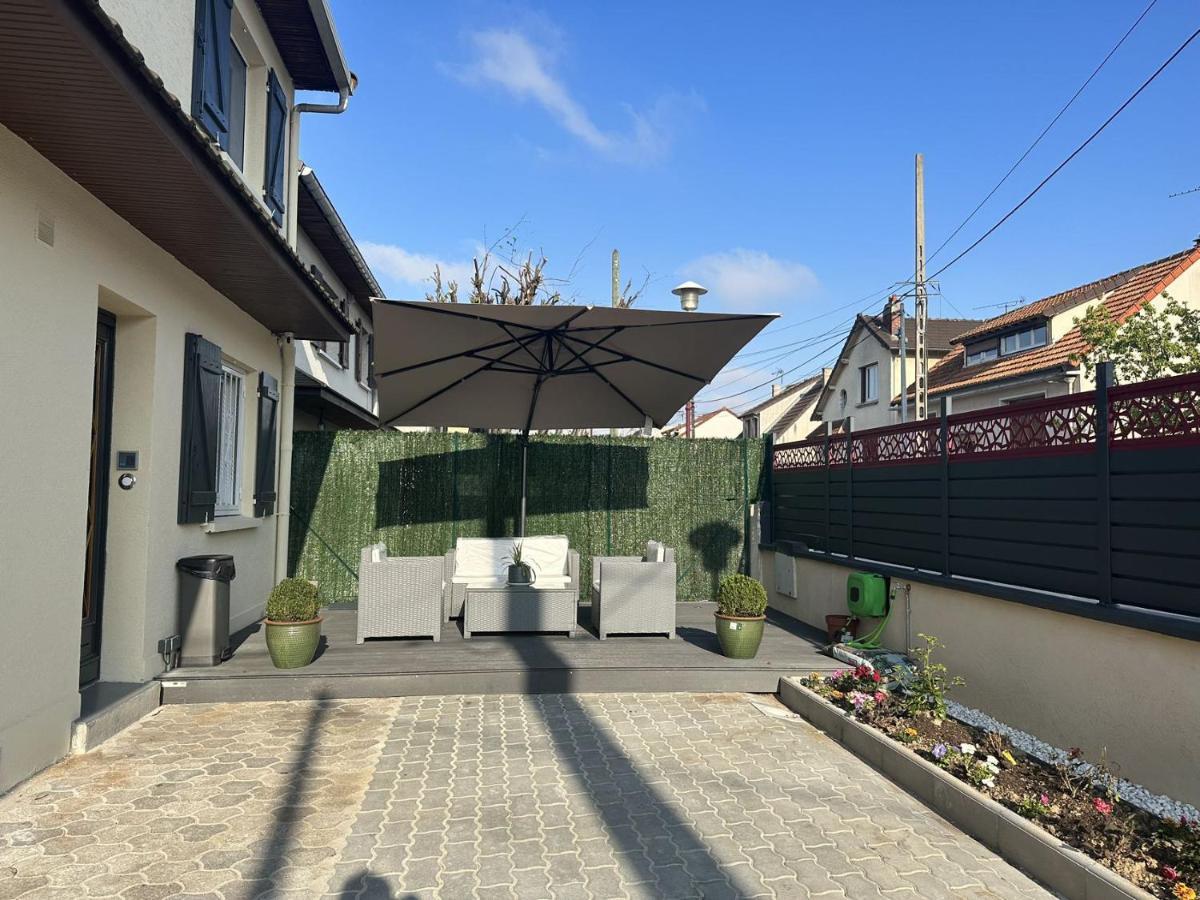 Chambre Pour 2 Personnes Avec Lit Separe Dans La Banlieue Parisienne Bondy Esterno foto